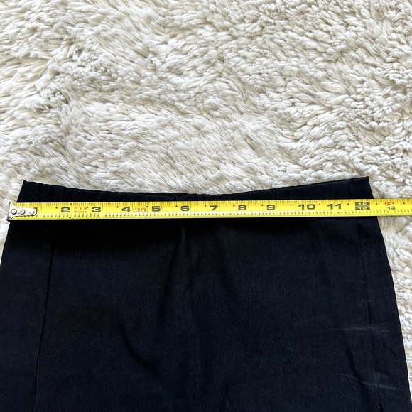 *NWT* Pretty Little Thing Black Stretchy Mini Skirt with Side Slit Size US Sz 6 - Picture 5 of 7